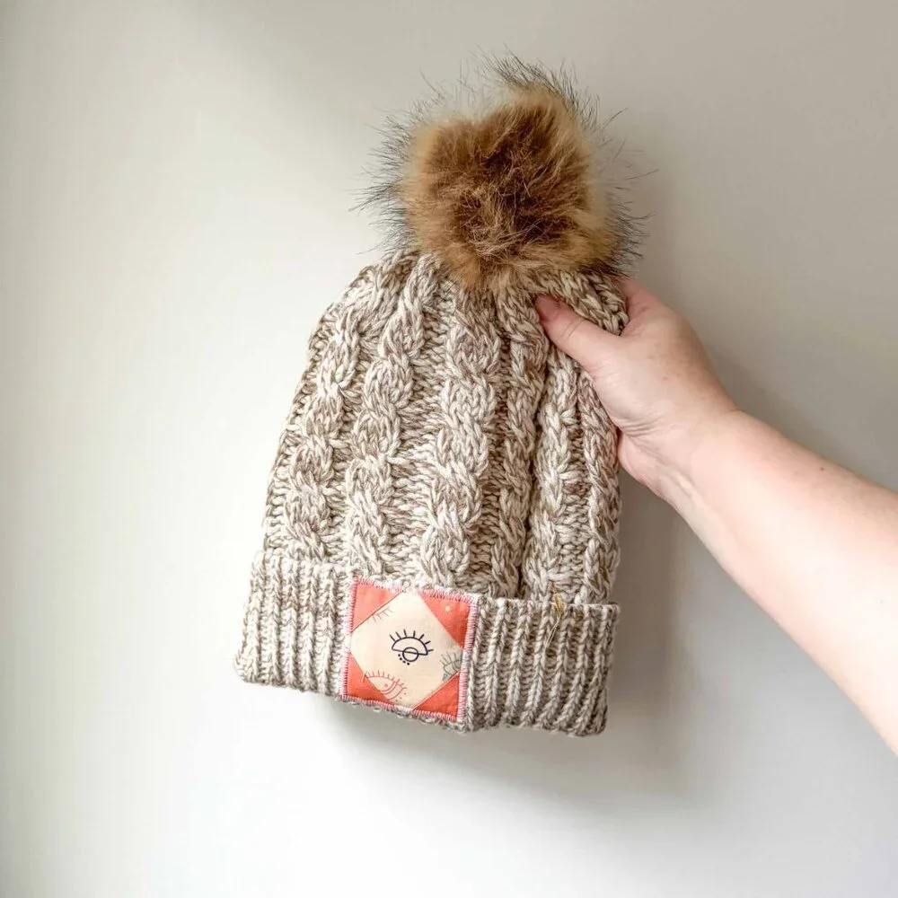 Chunky Oat Knit Toque with Custom Quilt Block & Sherpa Fleece Lining - Picture 9 of 9